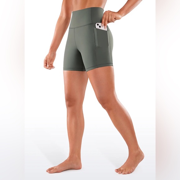 Nakedfeel Pocket Shorts 5'' - Picture 2 of 5